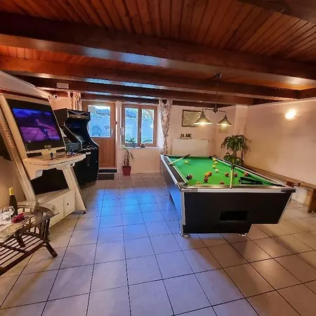 דירה Eglantine 2 A 6 Personnes Avec Et Salle De Jeux Dans La ונטרון