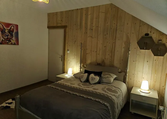 Eglantine 2 A 6 Personnes Avec Et Salle De Jeux Dans La